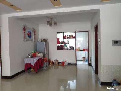 六區(qū)專業(yè)戶拎包入住北門附近