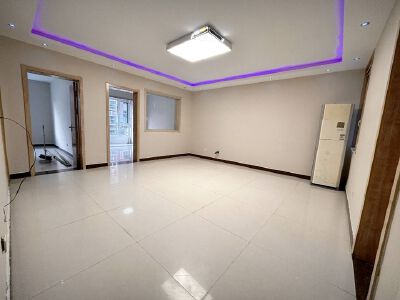 凤城家园 一楼 三室 大产权 急售