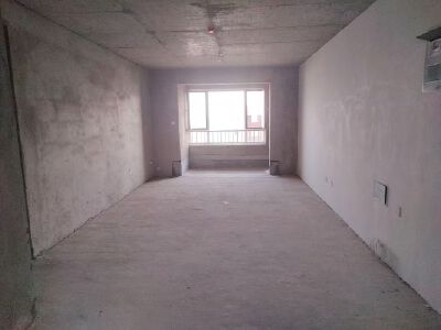 城发凤凰城 滨河学区-莱城城区-凤凰路，大产权，首付低，毛坯房，带车位，一站式教育，学习氛围浓，核心地段，年轻人首选，大社区，出行方便，学区房，居住投资两不误，价格优惠