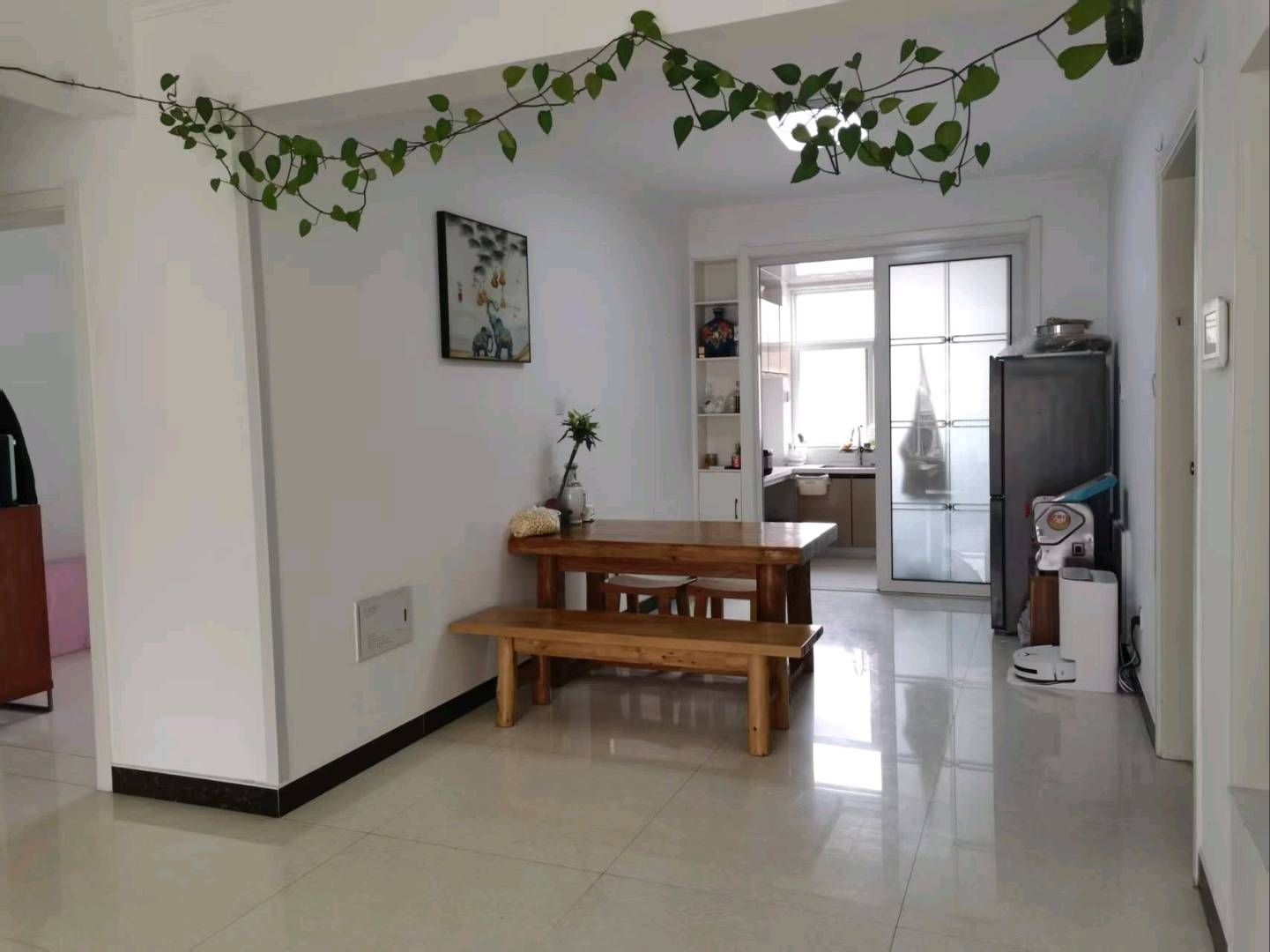 紧邻二实小，珍珠花园电梯房140平1500，家具齐全有空调冰箱电视，能洗澡做饭！ 租房