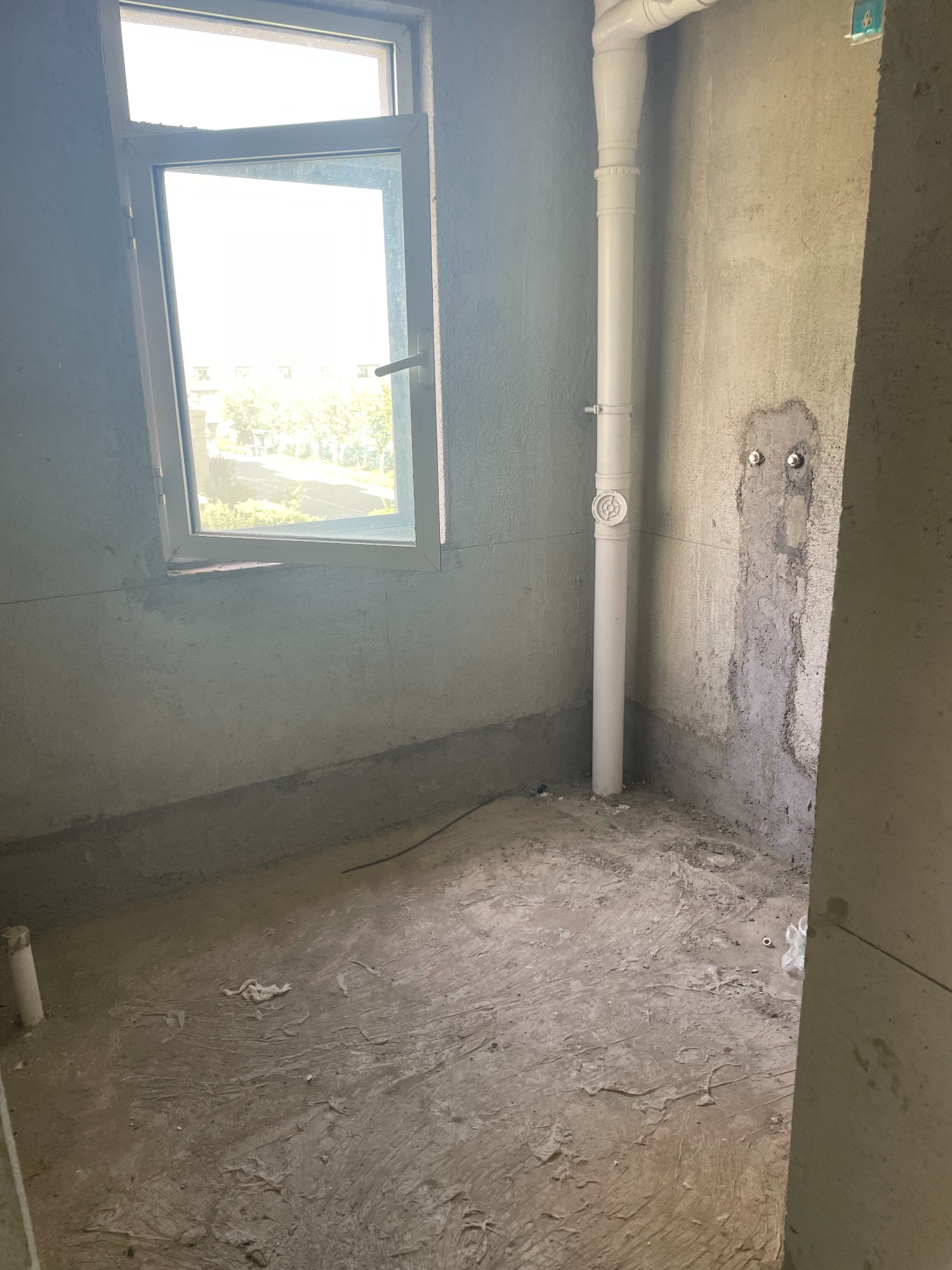 11层 洋房 南北通透 三叶草户型 大产权 过户费低 随时看房 急售 可议价 二手房