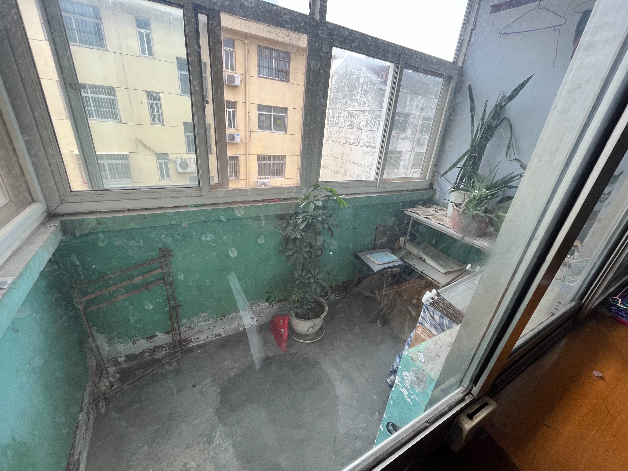 邮电小区 学区房  大产权  双气 可贷款  全天无遮挡采光好   简装修   过户费低   带储藏室   生活便利   二手房