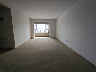 蓝光悦府122平三室，8楼双证63万