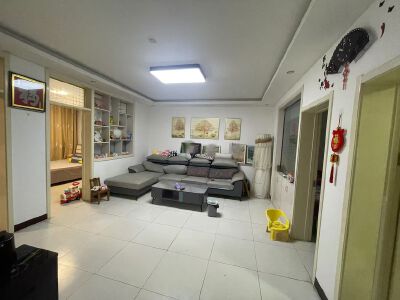 仁和花园★4楼97平★仅售23.5万★双气带储★户型好★随时看房