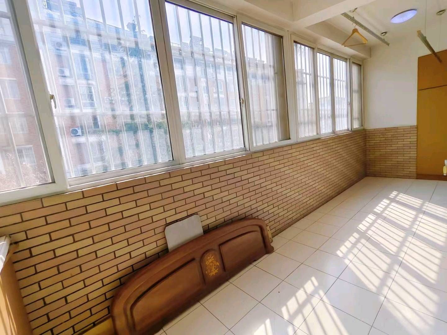 汶源学校学区房，晨辉花苑2楼179平74.5万，精装四室，双证双气可贷款送车库储藏室！ 二手房