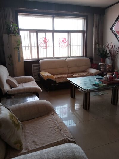 邮电小区 汶源学区-莱城城区-鹏泉东大街95号，大产权，首付低，一站式教育，学习氛围浓，核心地段，年轻人首选，大社区，出行方便，学区房，居住投资两不误，价格优惠