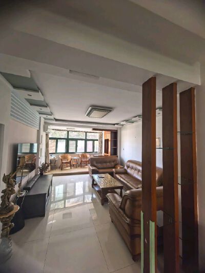 1350元新东方华庭三室两卫精装拎包住超整洁