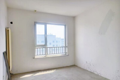 泰馨苑 吴伯萧学区-莱城城区-山东省莱芜市高新区凤凰南路以东 ，顶复 带车位，大产权，首付低，毛坯房， 一站式教育，学习氛围浓，核心地段，年轻人首选，大社区，出行方便，学区房，居住投资两不误，价格优惠
