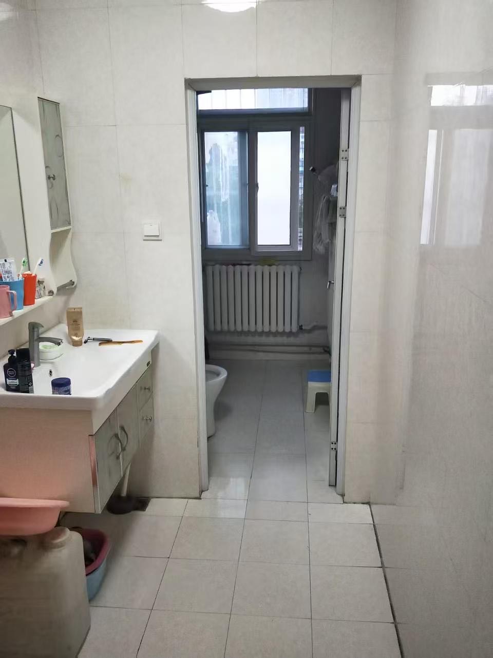市中心   二实小陈毅学区房   双证双气   精装短住   拎包入住   生活便利 二手房