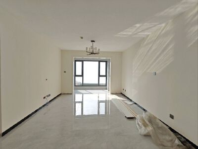 69.8万中梁鲁中首府，高层精装3室2厅2卫