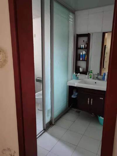 六区专业户拎包入住电梯房西门附近