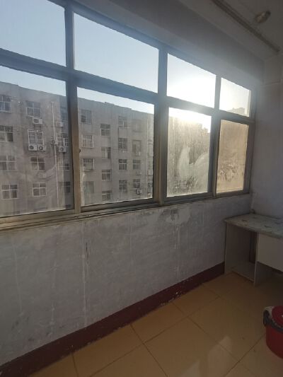 任花园东区3室90平3楼