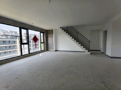 凤岐云熙►✰►6层洋房170平复式带独立露台（面积150平）►✰►证在手可贷款可议价