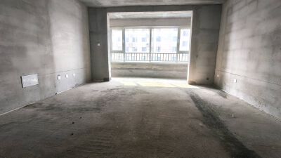 77万御景花园171平，4是2厅2卫，带车位储藏室
