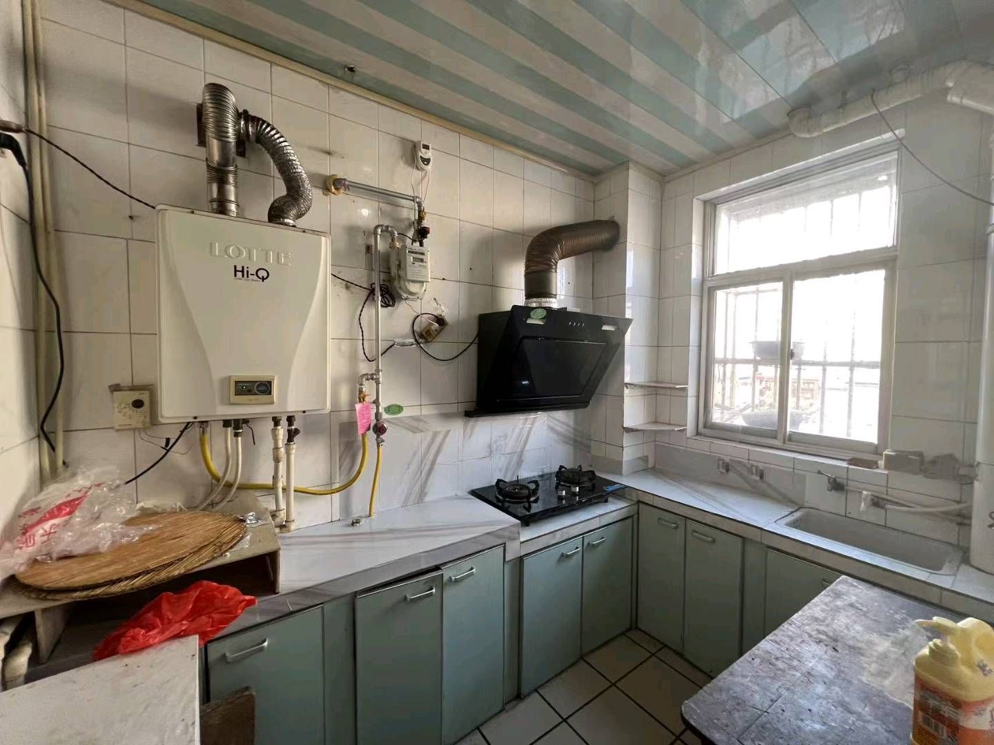 东凤小区，3室2厅，103㎡，双证双气，带车库，48万 二手房