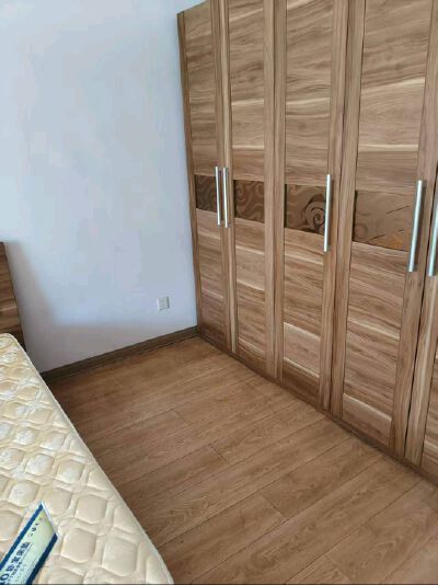 新时代庄园 一实小学区-莱城城区-凤城西大街149号，现浇房，大产权，首付低，精装修，一站式教育，学习氛围浓，核心地段，年轻人首选，大社区，出行方便，学区房，居住投资两不误，价格优惠