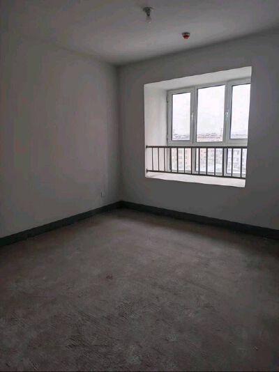 董花园安置房（新区） 陈毅、二实小学区， 一站式教育，学习氛围浓，核心地段，年轻人首选，大社区，出行方便，学区房，居住投资两不误，价格优惠