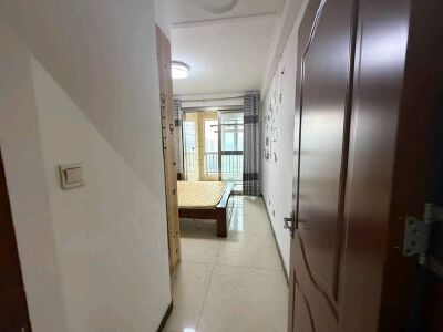 中舜鲁中国际 双证双气三居室 售价59万