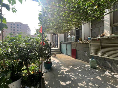 金地凯旋城四期一楼带院子精装145平155万