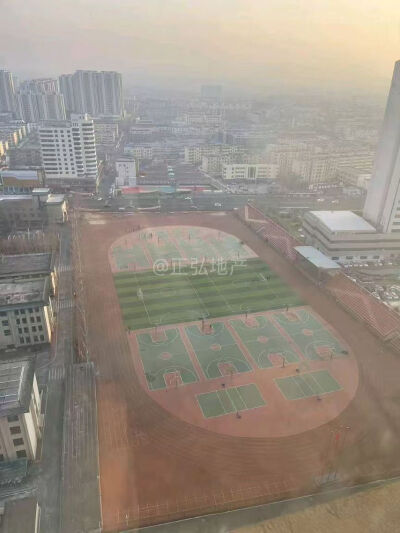 公园道一号复式带露台精装180平134万
