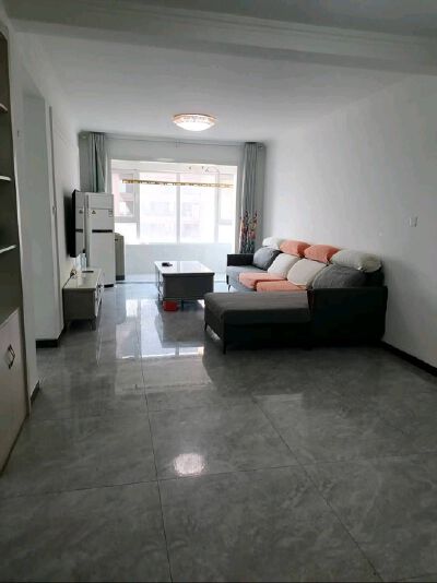 汶源学校对面 舜景东郡 115平 三居室 精装修 月租 2000