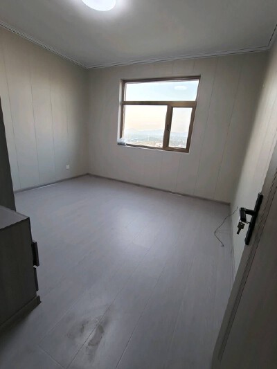 望族公馆 莱城-莱城城区-香山路66号，大产权，首付低，精装修，短住，一站式教育，学习氛围浓，核心地段，年轻人首选，大社区，出行方便，学区房，居住投资两不误，价格优惠， 备注 双证双气带车位储藏室