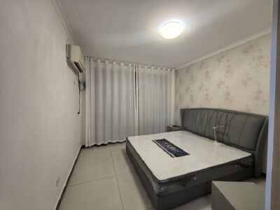 龙泽苑15楼精装二室拎包入住月租950元可短租P