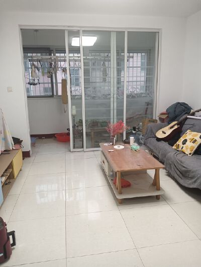紧邻滨河小区 全天无遮挡 精装修 黄金楼层 南北通透 现浇房 领包入住 随时看房 