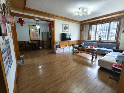 朝阳小区精装120平带储藏室55万