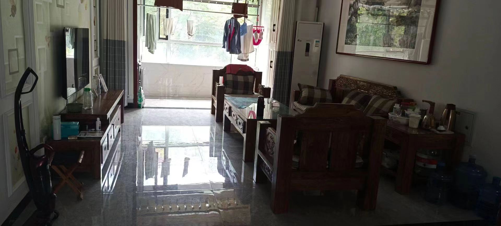 城发和园 凤城中心小学学区-莱城城区-莱芜文化南路160号，11层电梯洋房，大产权，首付低，精装修，一站式教育，学习氛围浓，核心地段，年轻人首选，大社区，出行方便，学区房，居住投资两不误，价格优惠 二手房
