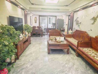 赢兴园东区3室2厅122平精装短住送储69.9万急售