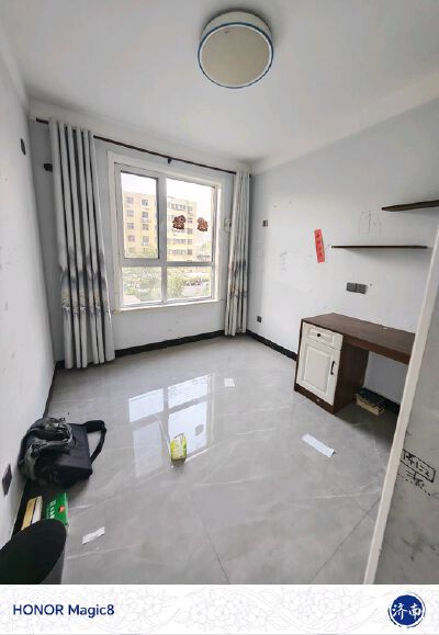 出门既是凤城小学 黄金楼层 双证双气 南北通透 精装修 无遮挡 随时看房 