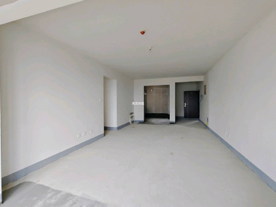 董花园新区 139平 三居室 南北通透 中间楼层 62万