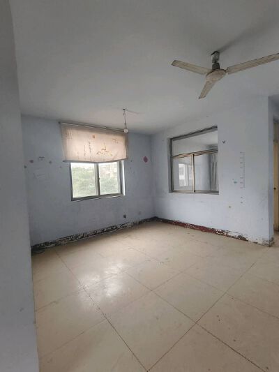 西苑小区西区313号 一实小学区-莱城城区-凤城西大街313号，大产权，首付低，一站式教育，学习氛围浓，核心地段，年轻人首选，大社区，出行方便，学区房，居住投资两不误，价格优惠
