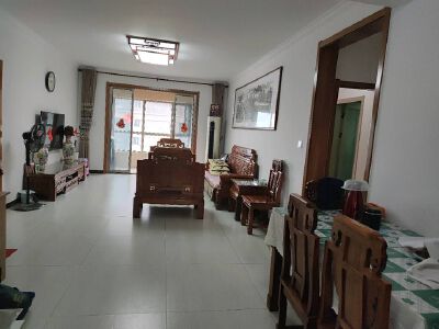 泰和嘉园，3室2厅2卫，136㎡，精装，双证双气，南北通透，86.8万