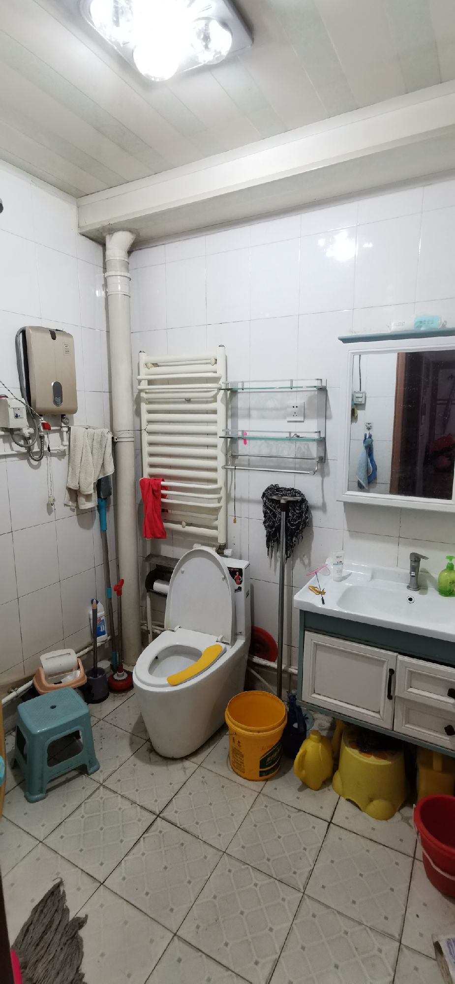 仁和花园 C区  小产权  双气  一楼  很方便   简装修    带储藏室   生活便利   二手房