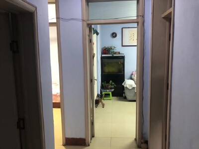老一中小区宿舍楼 一实小学区-莱城城区-山东省济南市莱芜区凤城街道西关街27号济南市莱芜第二中学，大产权，首付低，精装修，一站式教育，学习氛围浓，核心地段，年轻人首选，大社区，出行方便，学区房，居住投资两不误，价格优惠