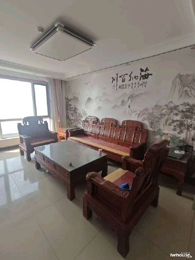 香山名郡 精装未住三室 房东急售 45万
