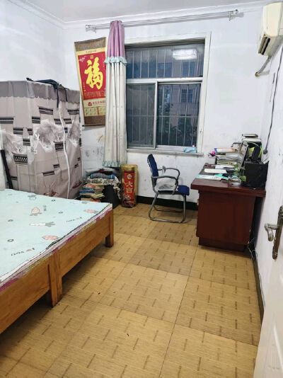 福顺小区 精装修 三室 三楼 急售