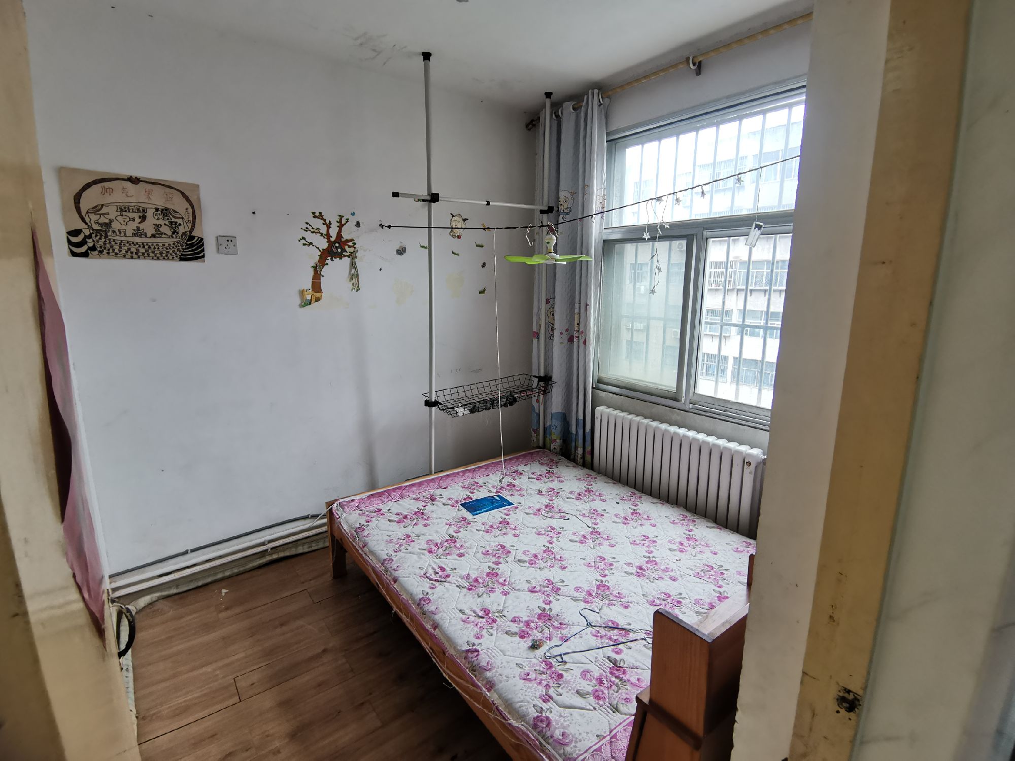 任花园东区 花园学区-汶源东大街福星巷22号，一站式教育，学习氛围浓，核心地段，年轻人首选，大社区，出行方便，学区房，居住投资两不误，价格优惠 二手房