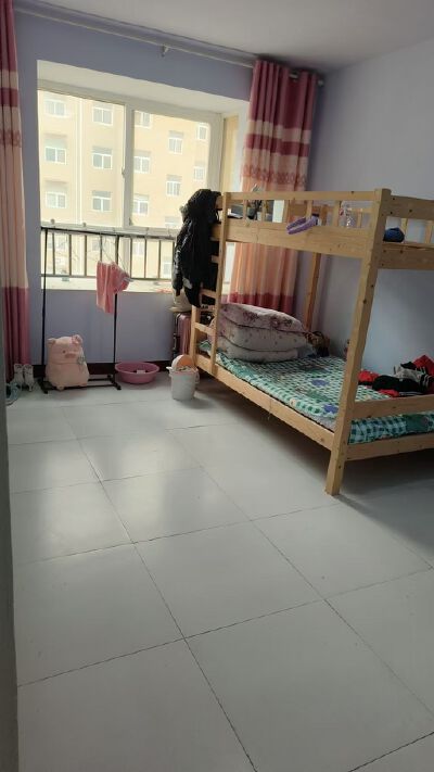 莱芜第二实验小学书包房 陈毅学区房 黄金楼层 南北通透 精装修 无遮挡 随时看房 