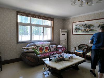市中心 双证双气 黄金楼层 南北通透 精装修 无遮挡 随时看房 