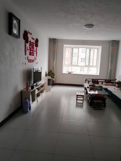 珍珠花园 陈毅、二实小学区-莱城城区-鲁中东大街35号，一站式教育，学习氛围浓，核心地段，年轻人首选，大社区，出行方便，学区房，居住投资两不误，价格优惠， 备注 带车位储藏室