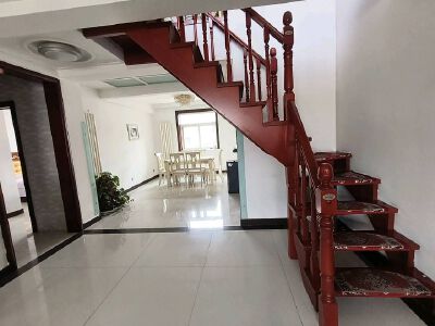 新东方华庭226平165万，11楼复式带车位储.6室2厅2卫