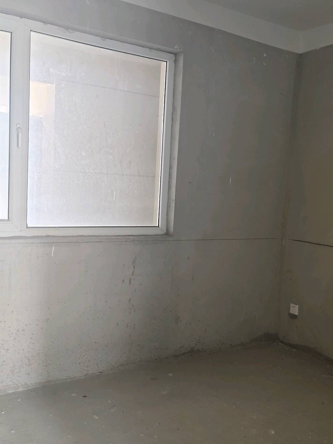 开发区   电梯新房   黄金楼层   南北通透   双证双气   拎包入住  生活便利 二手房