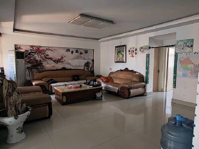 正顺新东方华庭★9楼125平带储★双证双气★大产权★可贷款