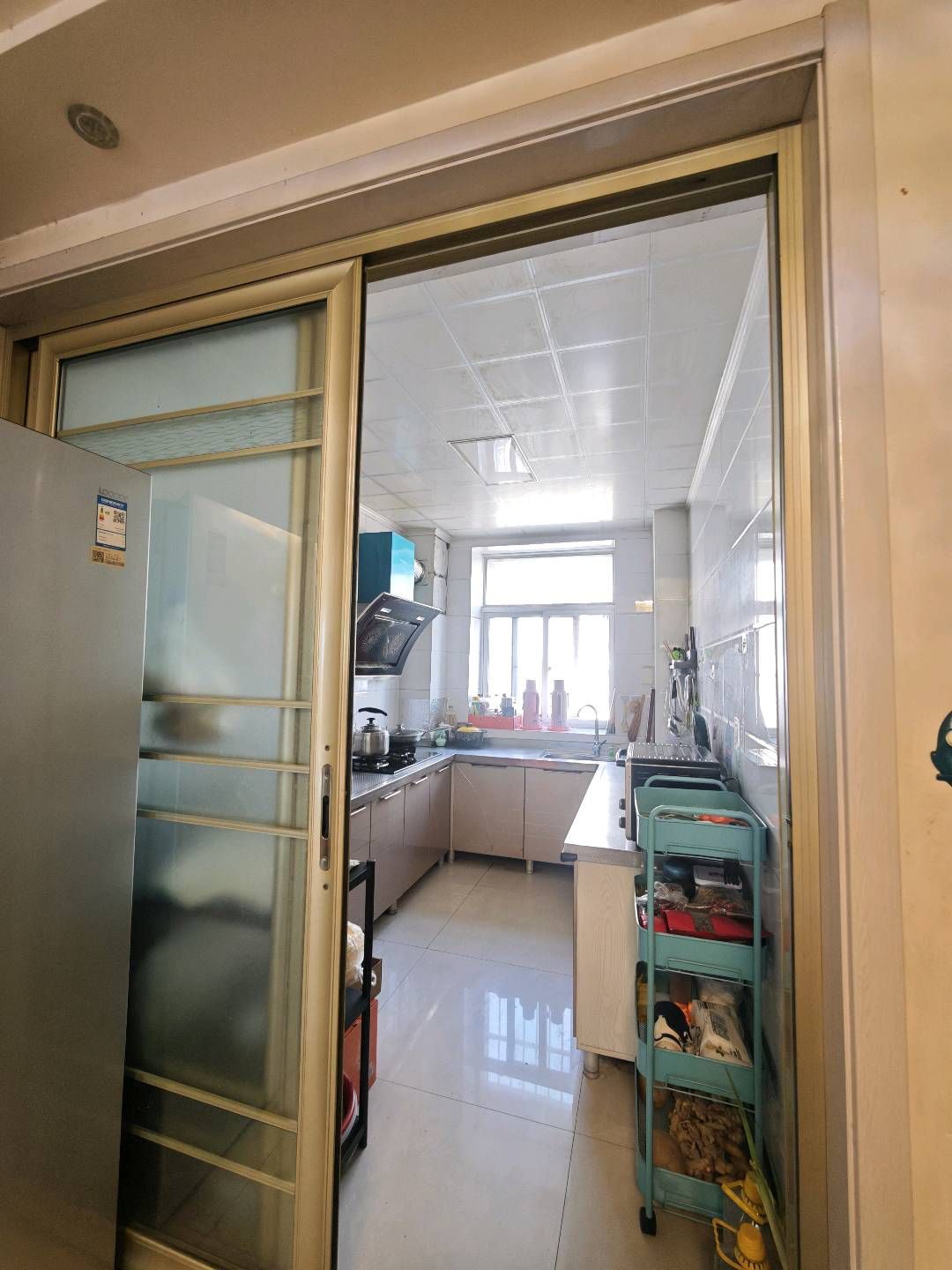 三三公寓 一实小学区-莱城城区-汶河大道505号，大产权，首付低，精装修，一站式教育，学习氛围浓，核心地段，年轻人首选，大社区，出行方便，学区房，居住投资两不误，价格优惠 二手房