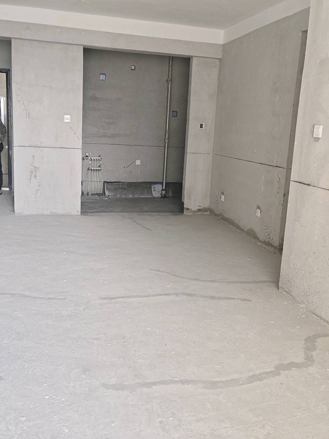 开发区   电梯新房   黄金楼层   南北通透   双证双气   拎包入住  生活便利 二手房