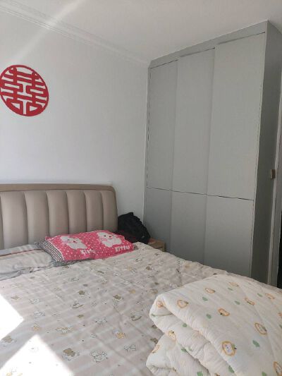 兴宇凤栖台 大产权  双气 可贷款  黄金楼层采光好全天无遮挡   精装修  过户费低  带储藏室   小区环境好 生活便利 