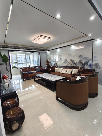 水岸花园大产权，3室2厅2卫，165㎡，精装短住，带车位储藏室，85万